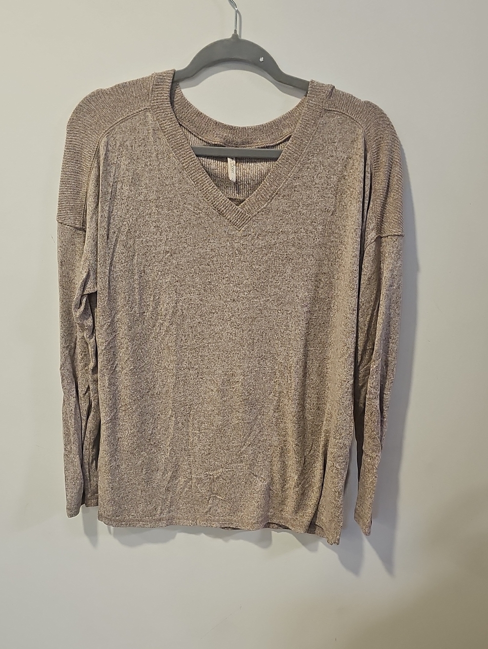 BE COOL Taupe V-Neck Lightweight Women’s Sweater